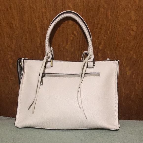 G.H. Bass & Co. Pocketbook NWT - Picture 2 of 5